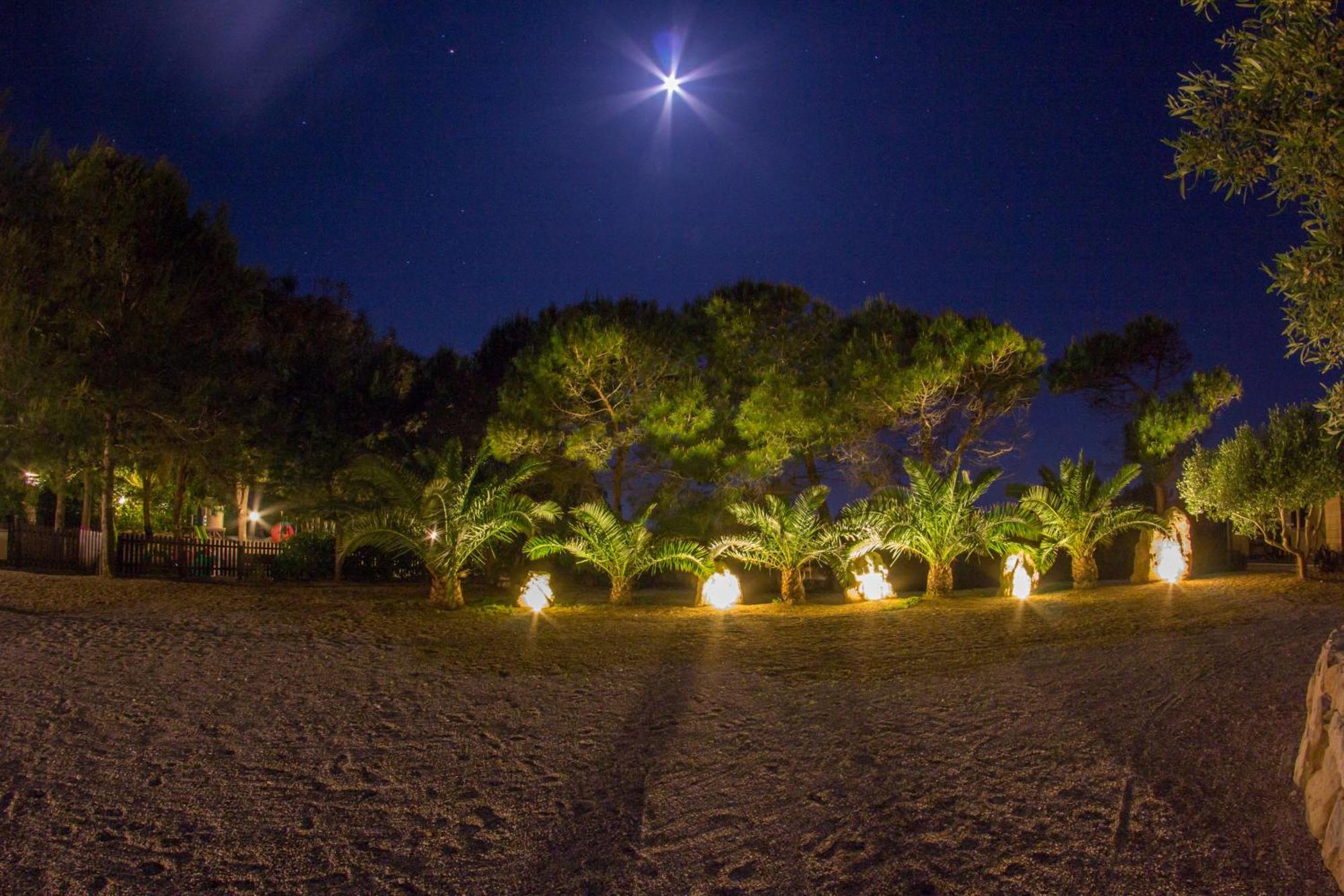 Albergo Residenziale Menhirs Putzu Idu Buitenkant foto