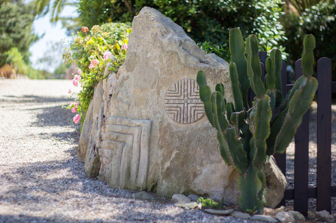 Albergo Residenziale Menhirs Putzu Idu Buitenkant foto